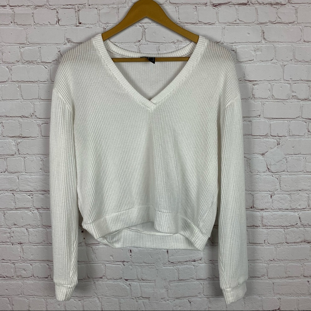 FOREVER21 Cropped White Sweater M